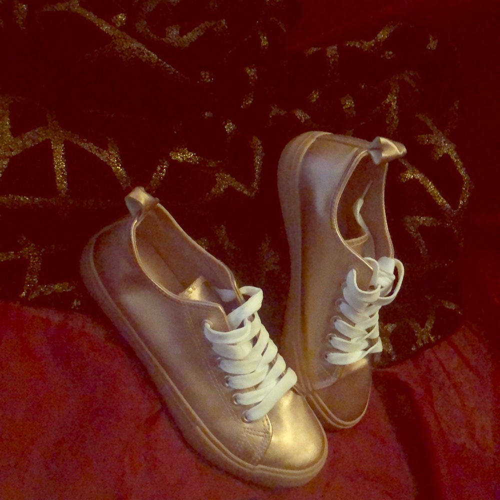 ✨ FASHION FOOT WEAR ✨
